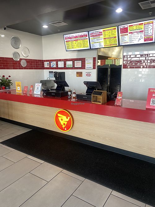 Interior w/Digital Menus - Nice and Simple  #Veganuary at Pizza Twist in Modesto