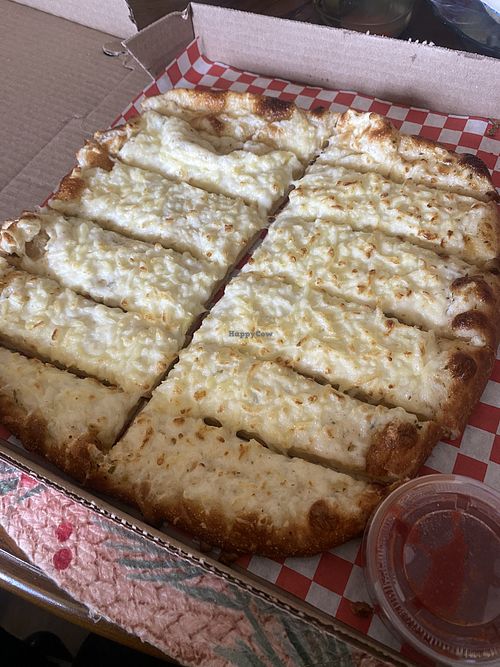 Generous Portion of Cheesy Bread - Lunch/Dinnerr #Veganuary at Pizza Twist in Modesto