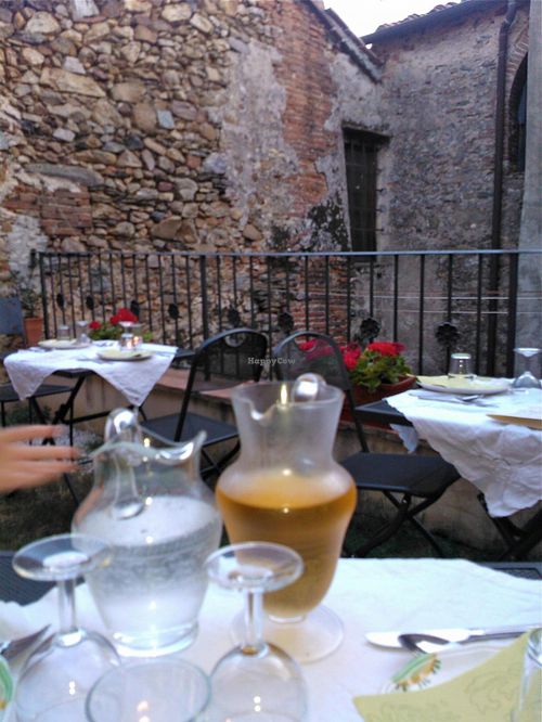 Outdoor seating, Il Colibri at Il Colibri in Calci