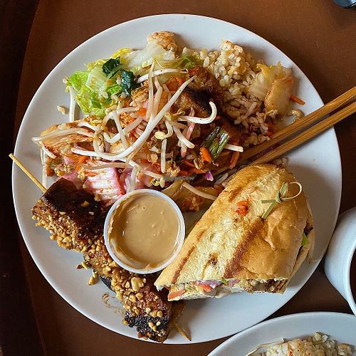 Yum Yum Noodle Bar Kingston New York Restaurant HappyCow