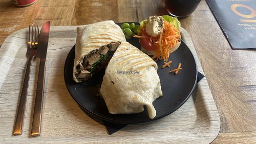 Plant-based wrap    at Base & Bounce in Eeklo