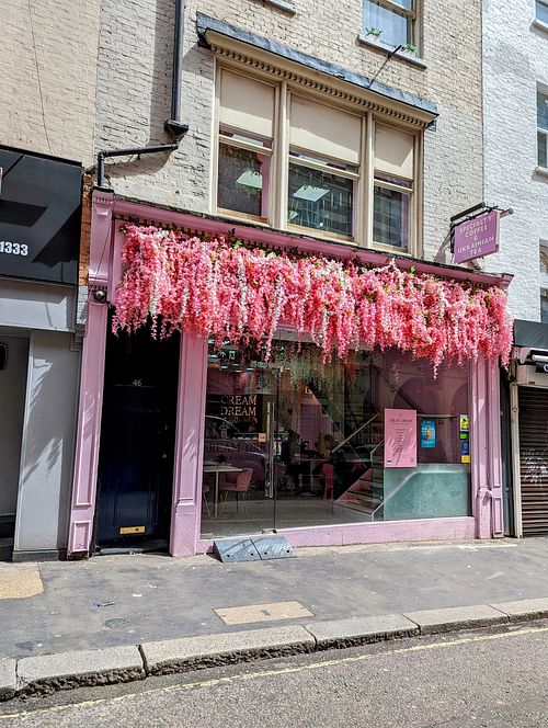 Store front at Cream Dream - Covent Garden in London