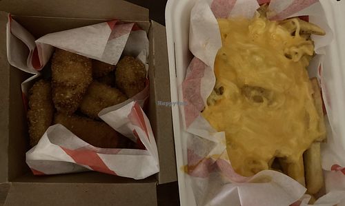 GF nuggets & cheezy chips  at Hank's Dirty in Cambridge