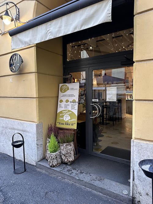 Entrance  at Ops Cucina Mediterranea in Rome