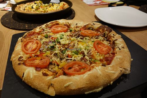 Pizza Vegan Lover´s  at Pizza Hut in Saarbrucken