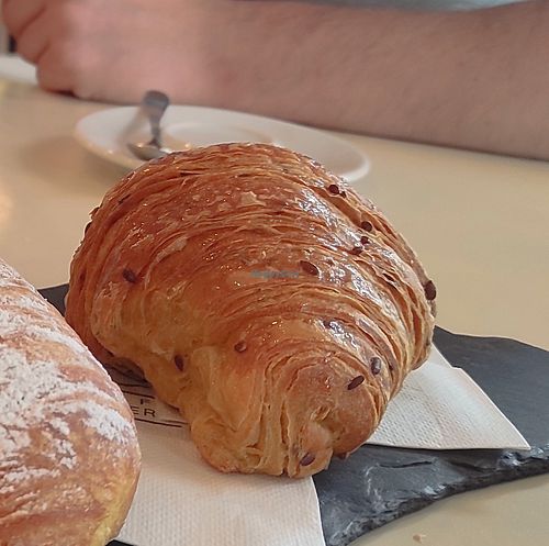 Brioche vegana vuota at Gelateria Renon in Verona