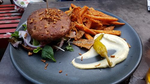 Vegan Furger at F-hoone in Tallinn