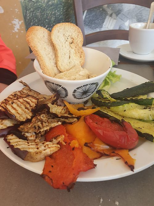 Hummus and roast vegetables at Caffè delle Guide in Alagna Valsesia