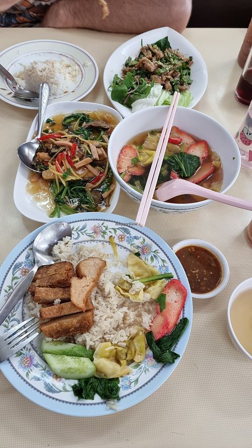 Chicken on rice for 60 baht is such a great value! at Sutunthip Vegetarian Food in Bangkok