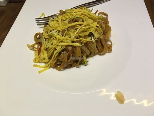 a version of pad thai at WUJIE 大蔬无界 - Xujiahui Park in Shanghai