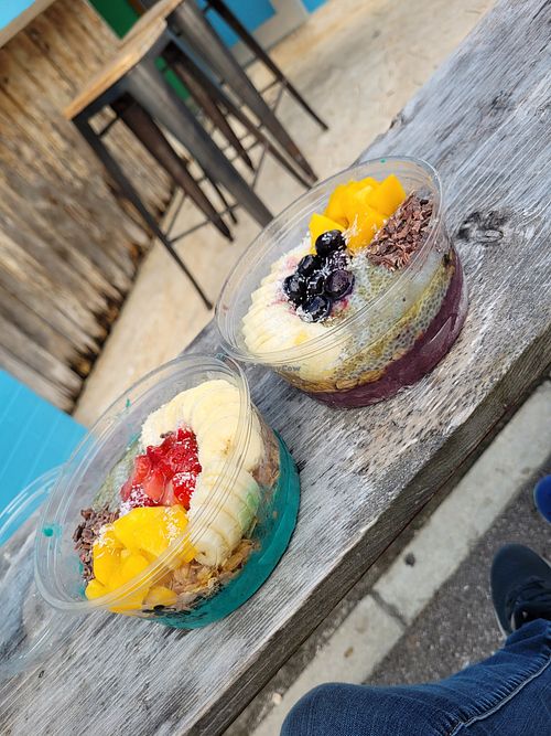 Fruit bowls (vegan) at Morning Bowls in Chatan