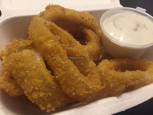 delis onion rings with vegan garlic mayo  at REfresh in Moscow