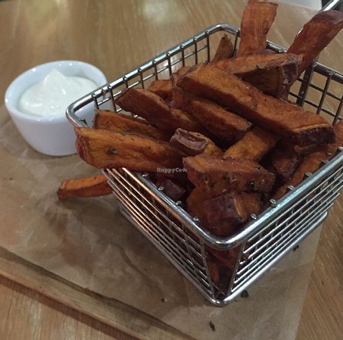 sweet potato fries with vegan homemade mayo at REfresh in Moscow