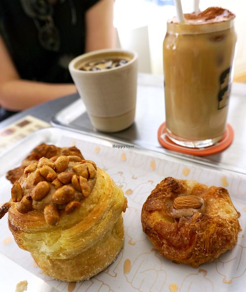 Cruffin + Kouign Amann + Le Buddy Latte + Coffee at Buddy Buddy in Paris