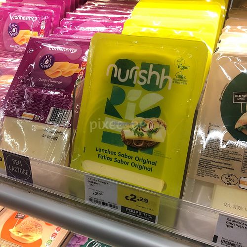 nurishh vegan cheese  at Continente   in Alverca Do Ribatejo