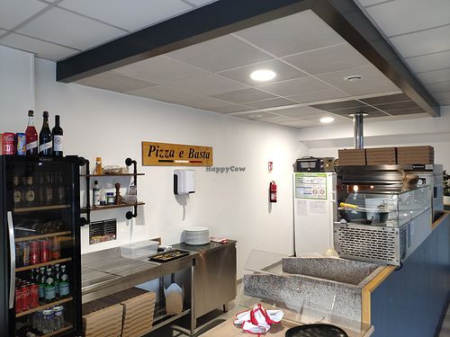 Interior at Pizza e Basta in La Rochelle