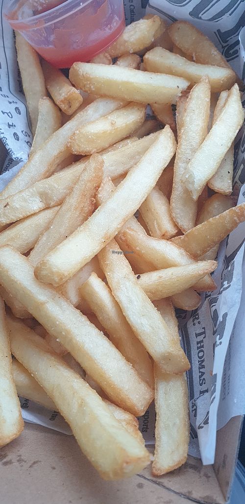 Vegan option chips with tomato sauce. Can takeaway which is great too at Nagambie Brewery & Distillery in Nagambie