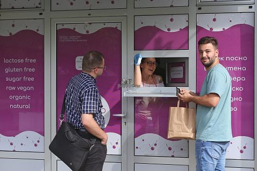 storefront at Zdravo Zaza in Banja Luka