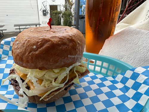 Bacon smash burger with a beer from the brewery next doorr #Veganuary at Speed-o Cappuccino in Portland