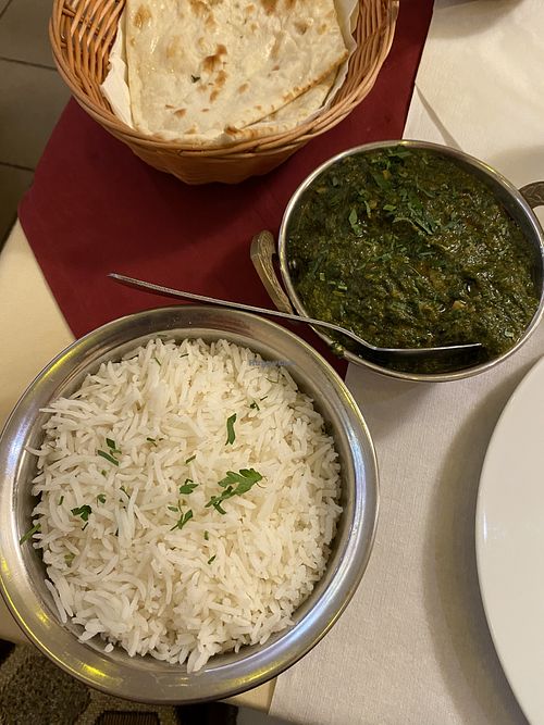 Aloo Palak - spinach with potatoes (without cream in vegan version)  at Taj Mahal in Dortmund