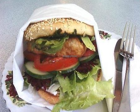 Vegan tofu burger (with avocado, salad, beetroot, vegan mayo, etc.) at Juicy Beetroot Cafe in Fremantle