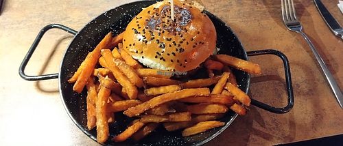Veganer Bürger ohne Coleslaw!! at Fat Mama in Budapest