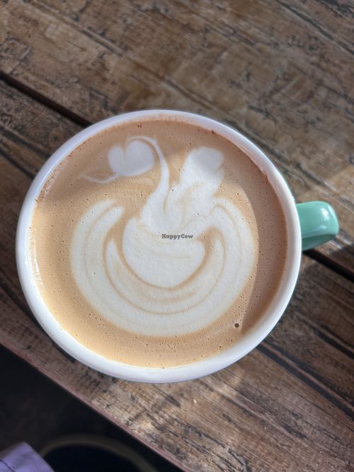 Cappuccino con leche de avena   at El Popu in La Barra
