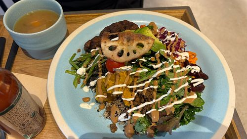 Buddha lunch set  at Bee9 in Osaka