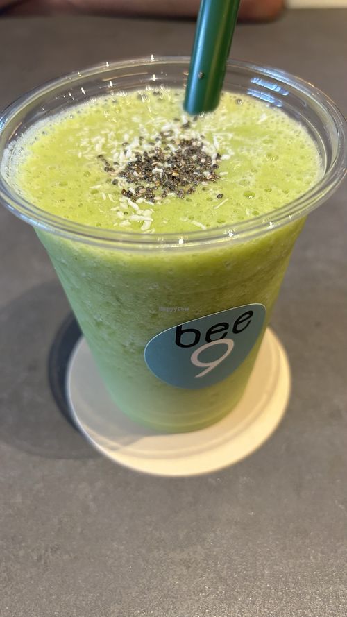 Green smoothie  at Bee9 in Osaka
