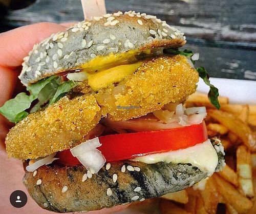 the bad burger at Pomodoro E Basilico  in West London