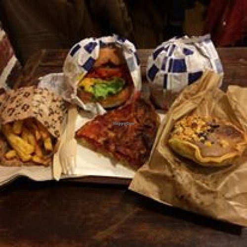 Delicious vegan food at East Side Burgers in Paris