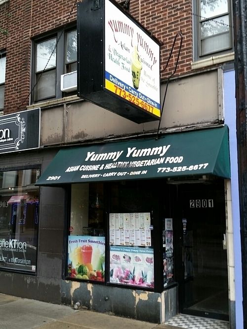 outside at Yummy Yummy in Chicago