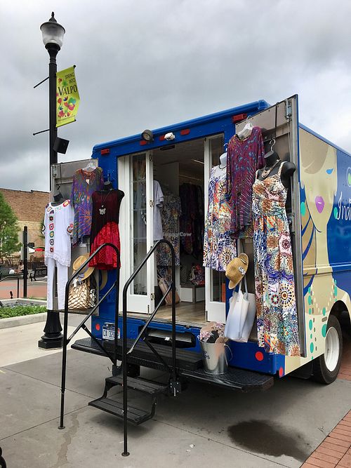 Local re-sale clothing truck at Central Park Plaza Market in Valparaiso