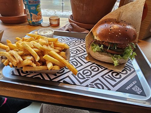 Image of VEG'D - Vegan Burgers - P-Berg