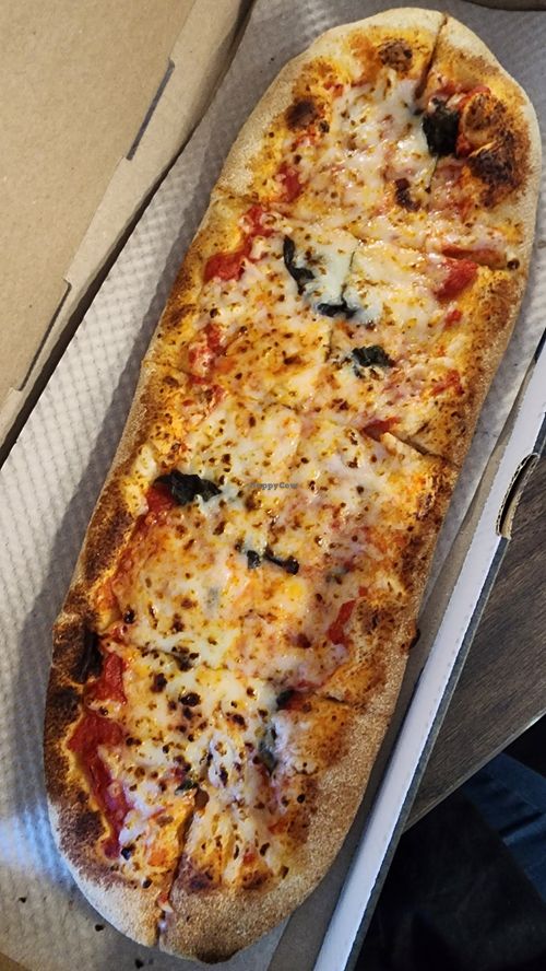 Plain vegan pizza at &pizza - Wall St in New York City