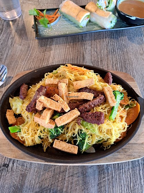 Vegan Singapore noodles at M&T Restaurant in Silverdale