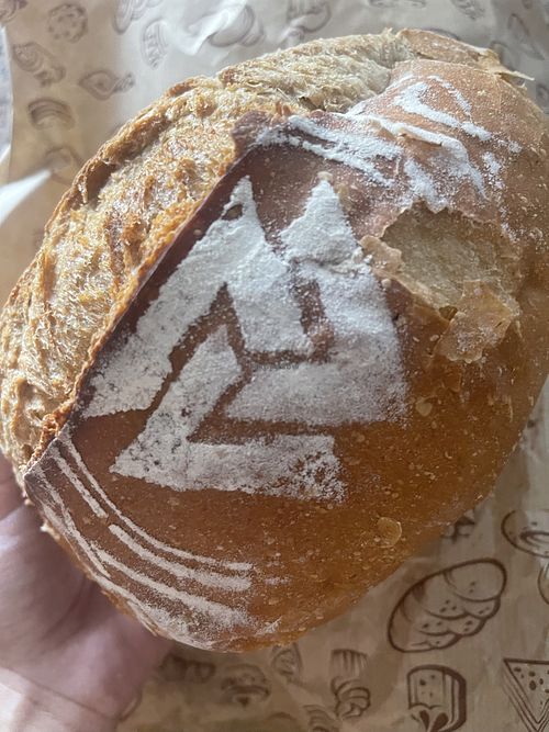 Bola de pan branco  at A Guinda in Ourense