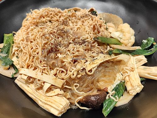 Mala noodles with various ingredients at Ascend Vegetarian 蔬升 in Central Singapore