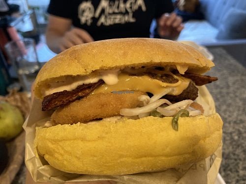 Especial Burger Vegan Brothers  at Vegan Brothers in Concepcion