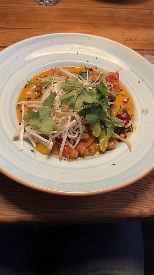 Exotisches Curry Masala
vegan
Sushireis | Masala-Kokossauce |Zucchini|Brokkoli|Pakchoi| Kichererbsen
Rote Zwiebeln | Koriander  at Mainly Stendal in Stendal