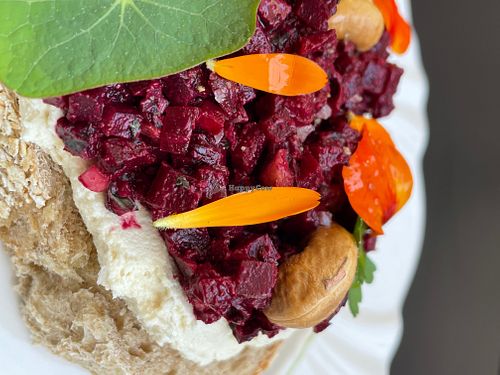 Tartar de remolachas orgánicas, pasta de caju fermentada, castañas de caju tostadas en pan de molde semi integral. Delicioso!  at Albertine in Colonia Del Sacramento