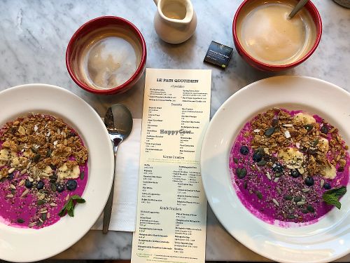 Dragonfruit smoothie bowls and soy lattes at Le Pain Quotidien - Spuistraat in Amsterdam