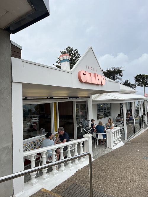 Shop   at Isola Gelato in Cowes