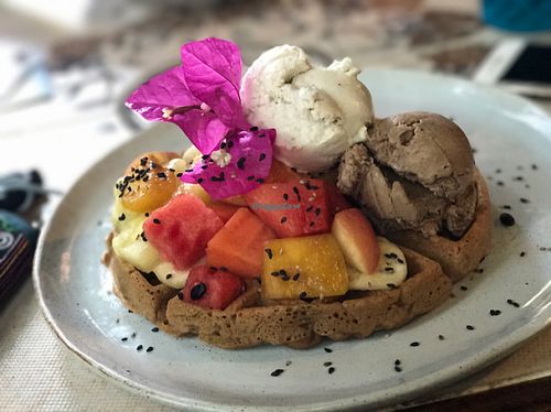 as big as my head at Earth Tone in Pai