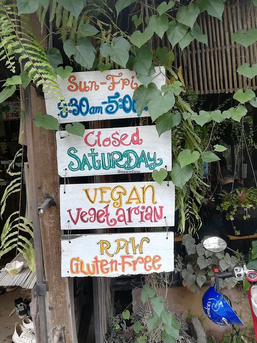 Sign at Earth Tone in Pai