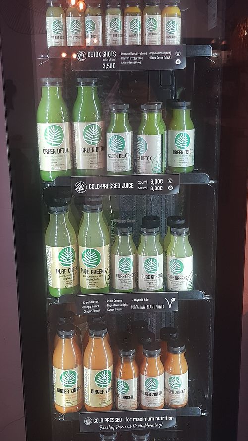 Juices and detox shots at PLANT SHACK - Santa Catalina in Mallorca