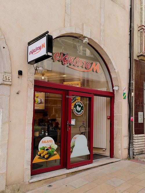 Entrance at Cigkoftem in Dijon