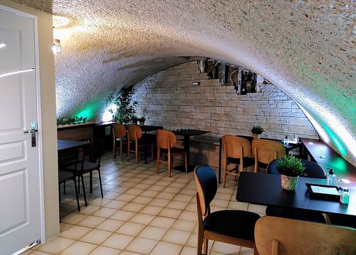 Eat in space in the basement at Cigkoftem in Dijon