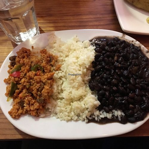 Plato del día: arroz con frijoles y picadillo habanero at Viva Chapata in Madrid