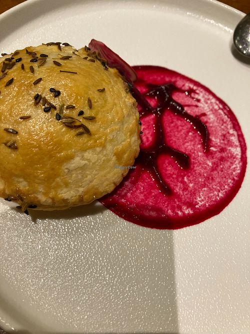 appetizer samosa style at Kinara By Vikas Khanna - JA Lake View Hotel in Dubai